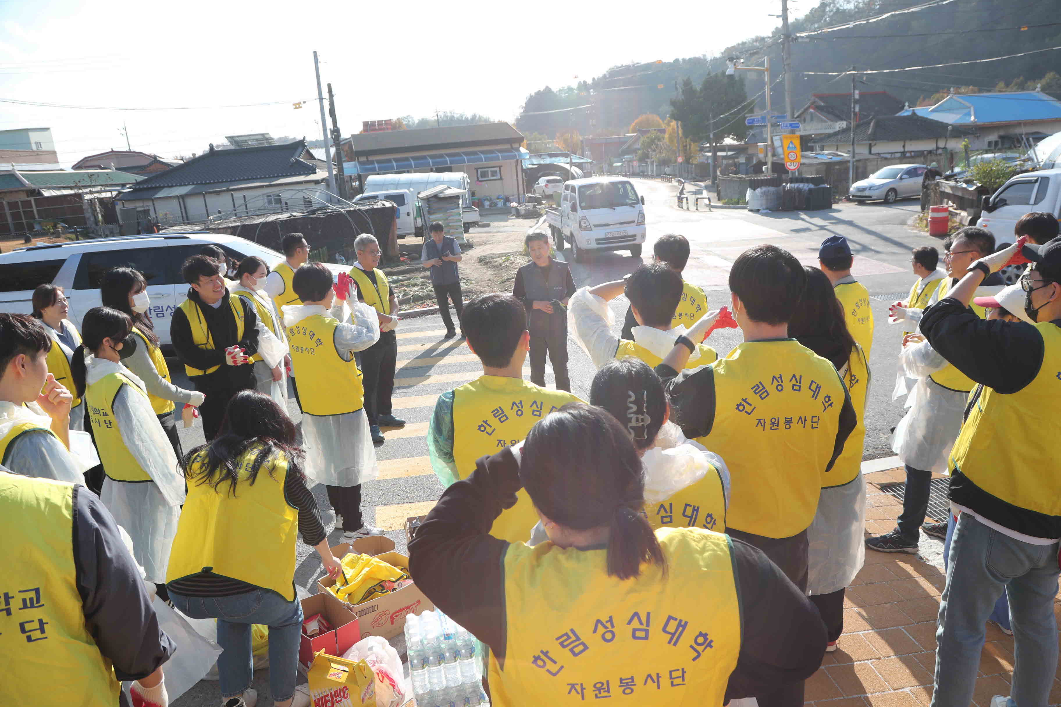 지역사회 소외계층 가정에 연탄 2,000장 전달